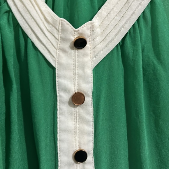Aryn K. Medium green and white silk tank with beautiful buttons down the front. - Picture 2 of 6